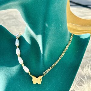 . سلسلة الفراشة الأنيقة مع حبات اللؤلؤ"