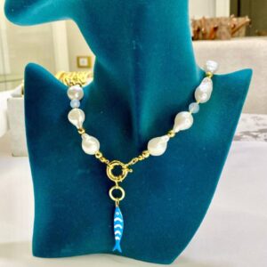 سلسلة السمكة الأنيقة مع حبات اللؤلؤ"
